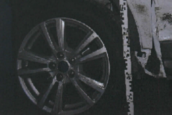 Le akarta fizetni a rendőröket a részegen ütköző autós