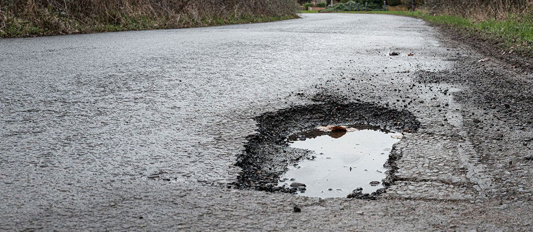 Egy tökéletes világban így tűnnének el a kátyúk a magyar utakról