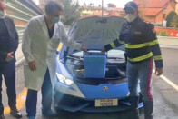 Imádják az olasz rendőrök a szolgálati Lamborghinit 1