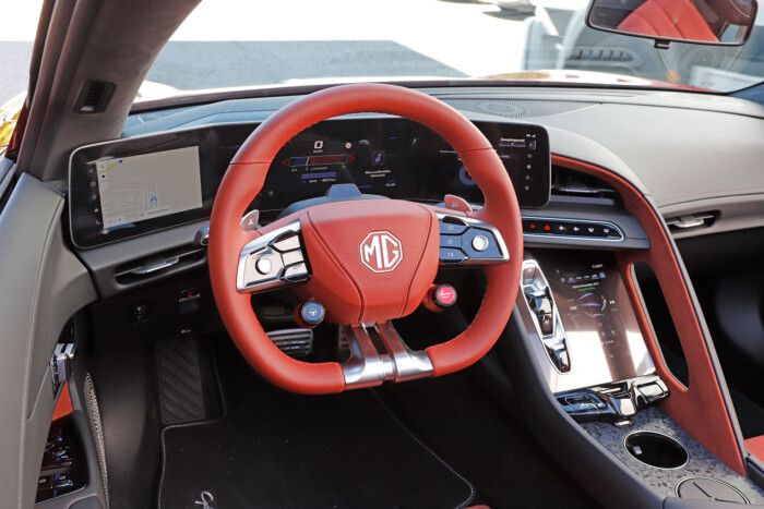 Nincs ellenfele itthon ennek a kínai autónak 8 | Vezess Nincs ellenfele itthon ennek a kínai autónak 8