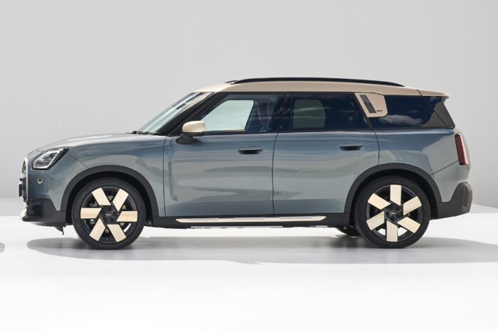 300 lóerős autót kaptak a műszaki egyetem hallgatói