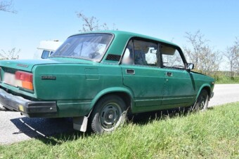 A tanyavilágban bolyongott, lopott öreg Ladával távozott