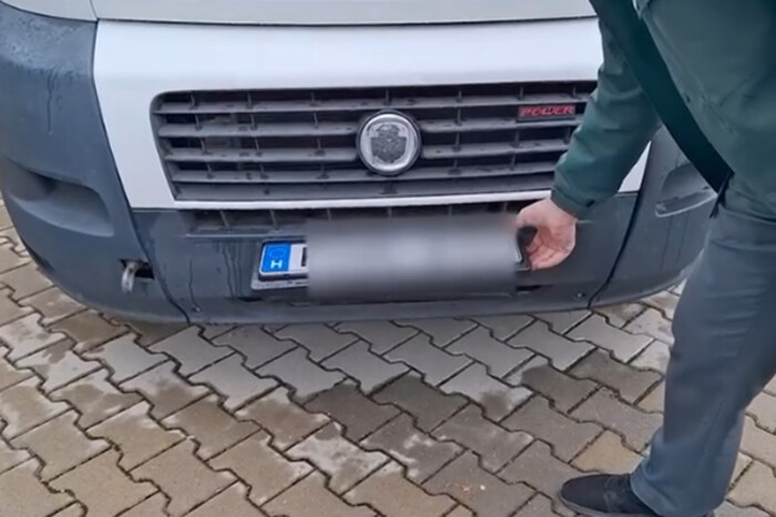 Még a NAV-osok is csak pislogtak ezen a magyar rendszámon