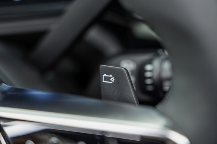 Villanymotorral tér vissza a Nissan vidám kisautója 13