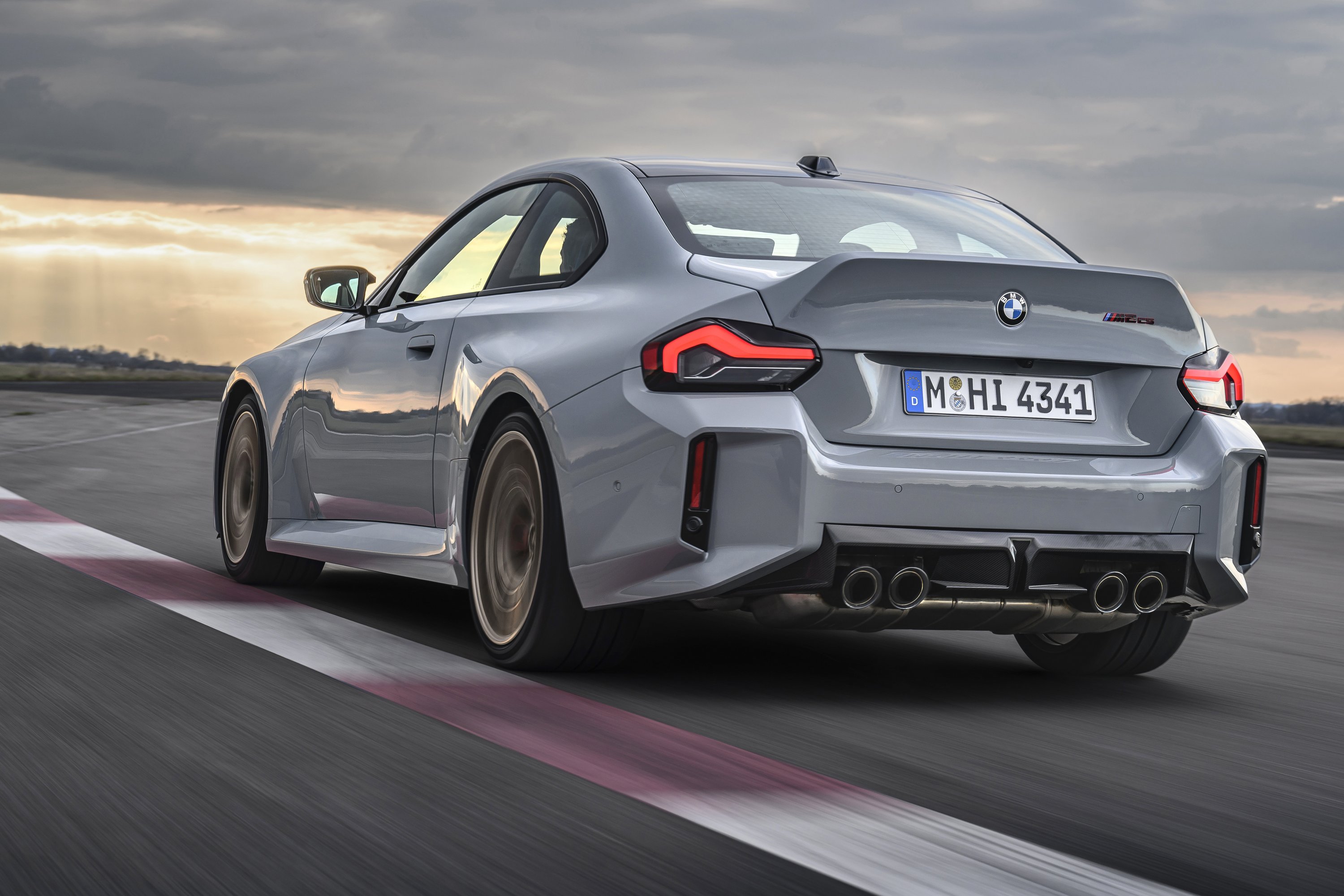 p90600848_highres_the-new-bmw-m2-cs | Vezess | Vezess