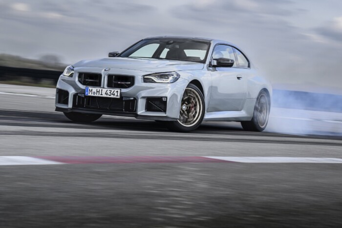 Megvadult a kis M-es BMW, 300-zal száguld 9 | Vezess Megvadult a kis M-es BMW, 300-zal száguld 9