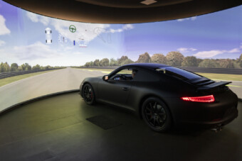 Titkos laborban készül a világ legdrágább autóira a gumi