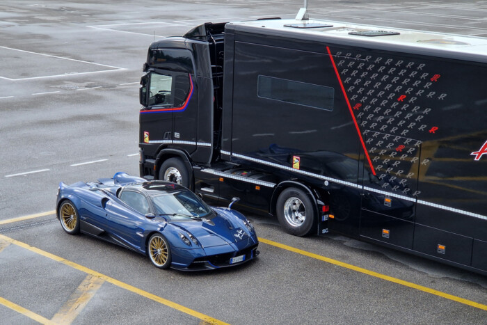 Pagani Huayra a monzai parkolóban