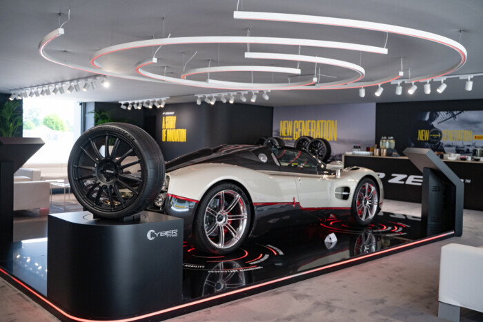 Valós időben küld adatokat a Pirrel Cyber Tyre a Pagani Utopia számára