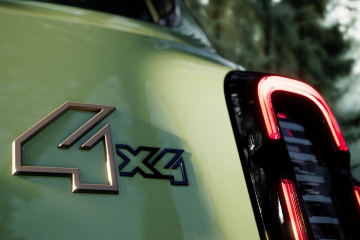 Bekeményít a veterán hangulatú családi Renault 6