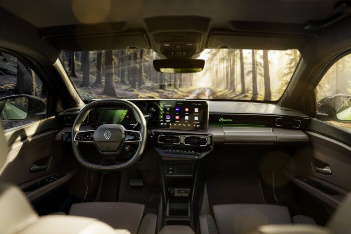 Bekeményít a veterán hangulatú családi Renault 8