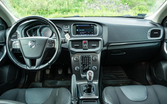 Magyaroknak ez már prémiumautó. Megéri a felárat? 7