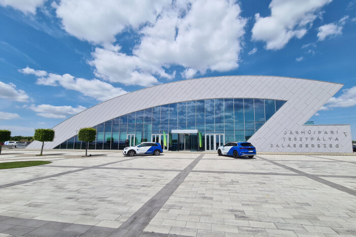 290 km/órával hasított egy Audi Zalában, legálisan 7 | Vezess 290 km/órával hasított egy Audi Zalában, legálisan 7