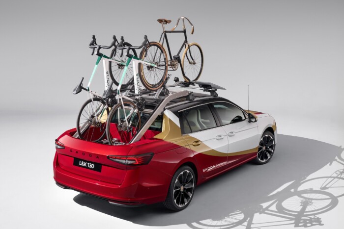 Tolóajtós pick-upot építettek egy Škoda kombiból 7