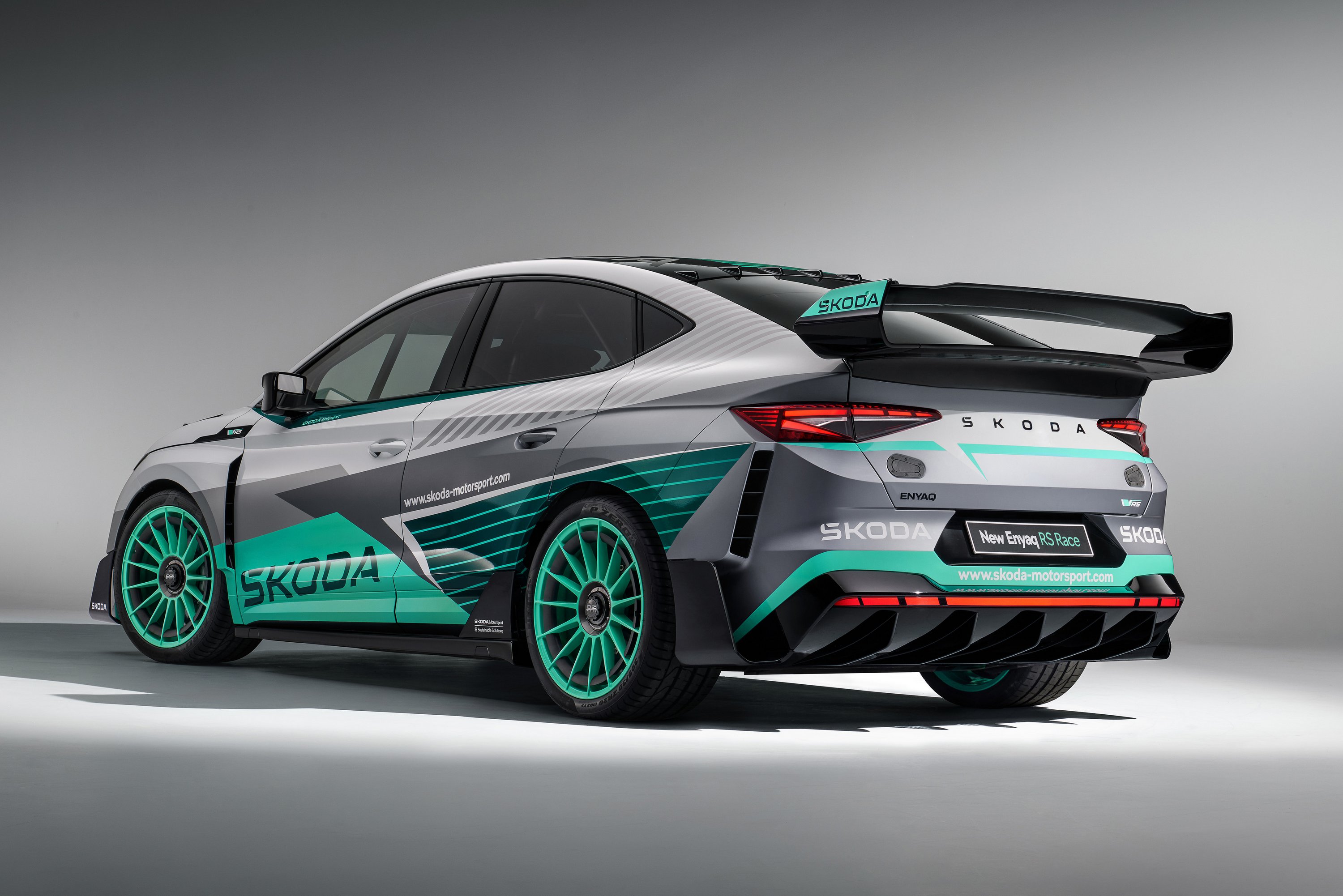 08_new_enyaq_rs_race_3c42e535 | Vezess | Vezess