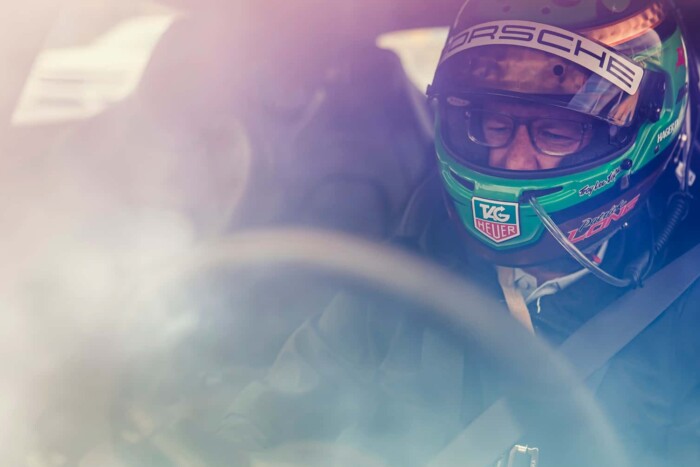 Kemény pofozkodás megy a német és kínai hipergyors villanyautók között