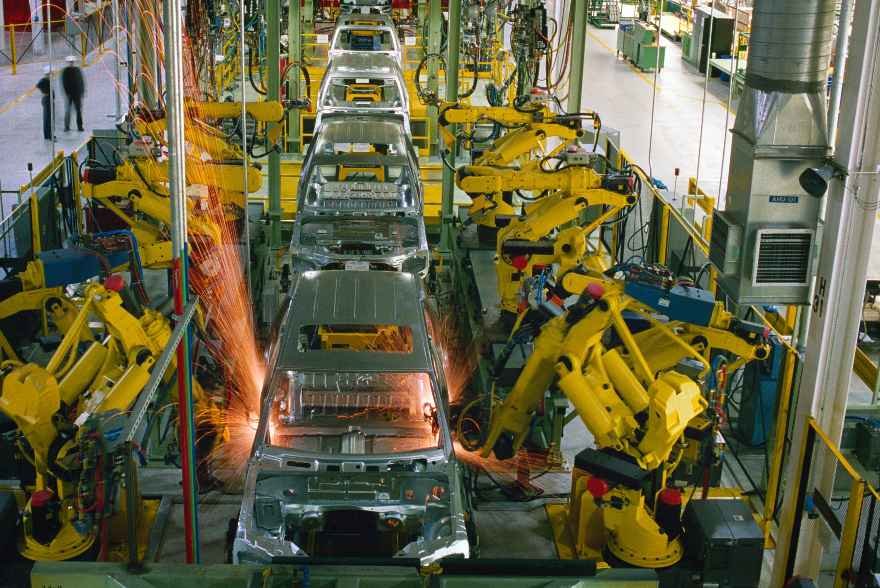 Vom Band in Alabama in die Welt Mercedes-Benz M-Klasse From the production line in Alabama to the world Mercedes-Benz M-Class | Vezess | Vezess
