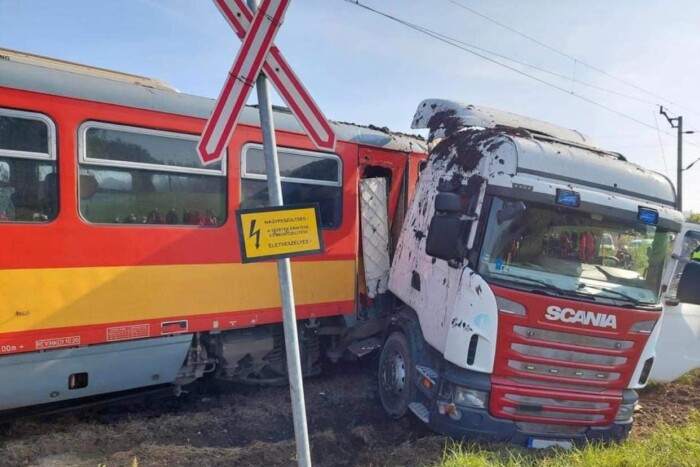 Vádat emeltek a tömegszerencsétlenséget okozó magyar sofőr ellen