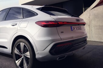 Alig használja 250 lóerős motorját ez a kocsi