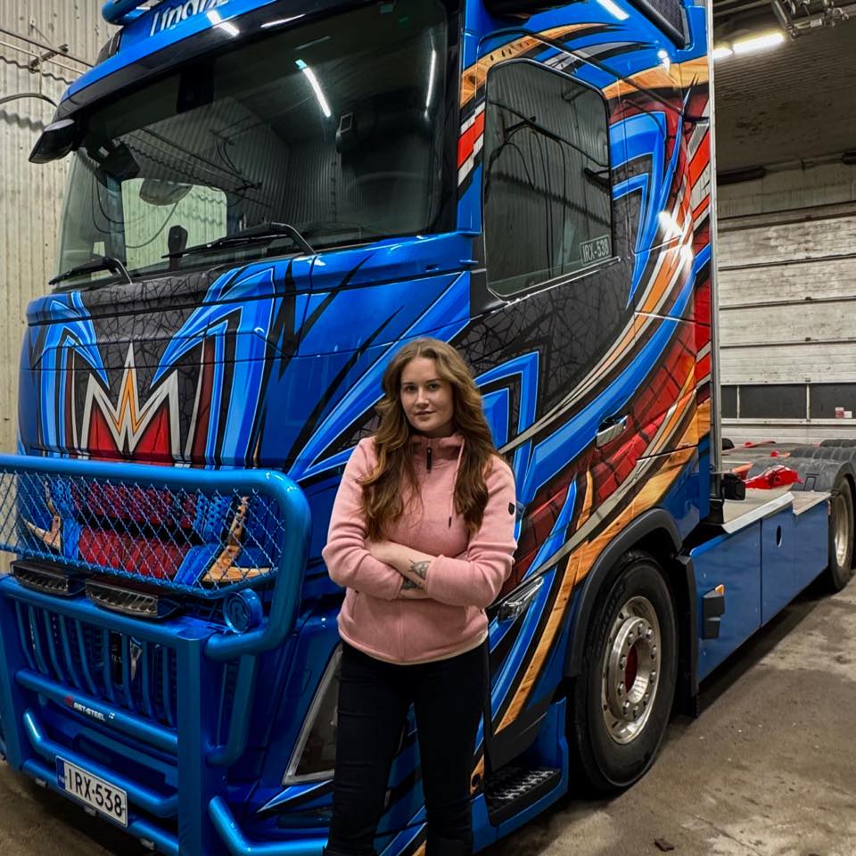 Saját autósiskolával csökkentenék a sofőrhiányt 1