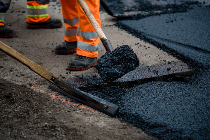 Egy kátyú, tízezer forint – így javítják Budapest útjait 7 | Vezess Egy kátyú, tízezer forint – így javítják Budapest útjait 7