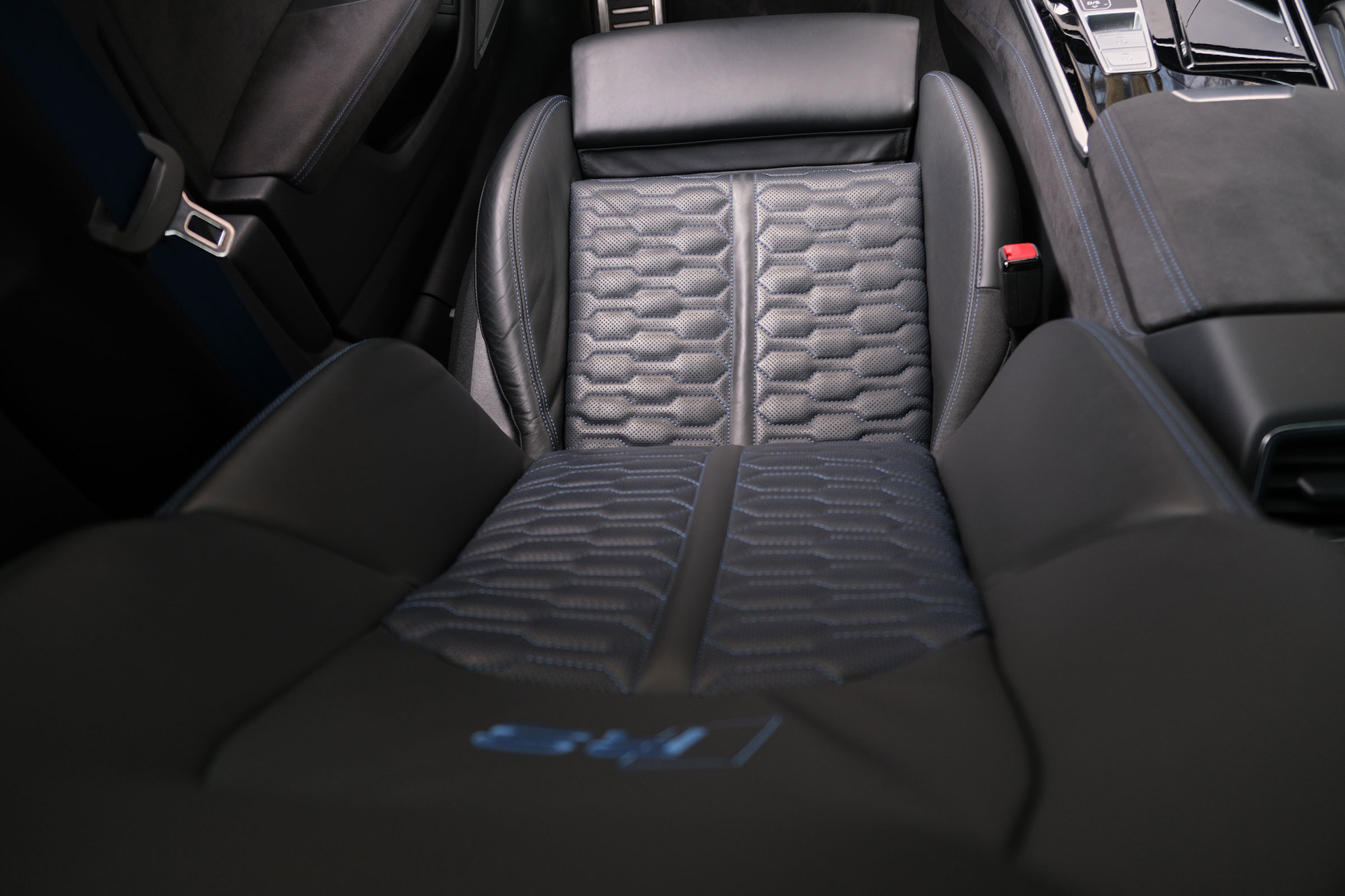 audirs6_utasteri-18 | Vezess | Vezess