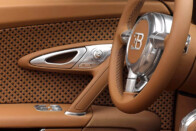 Szédítő összeget éget el a Bugatti átlagautóként 10