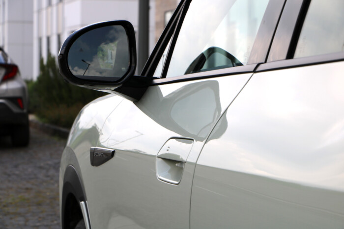 Sok magyar autósnak tud újat mutatni ez a kínai villanyautó 22