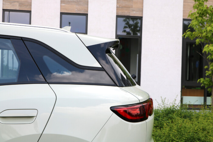 Sok magyar autósnak tud újat mutatni ez a kínai villanyautó 7