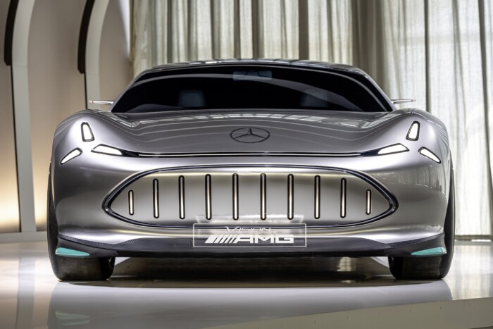 Négyajtós hipersportautó a Mercedestől 6