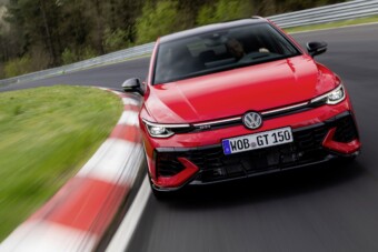 Versenyautó erejét kapta az 50 éves VW Golf GTI
