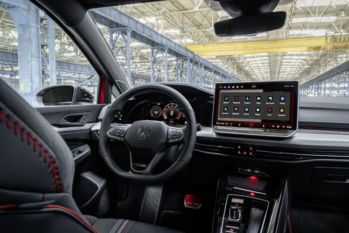 Versenyautó erejét kapta az 50 éves VW Golf GTI 11 | Vezess Versenyautó erejét kapta az 50 éves VW Golf GTI 11