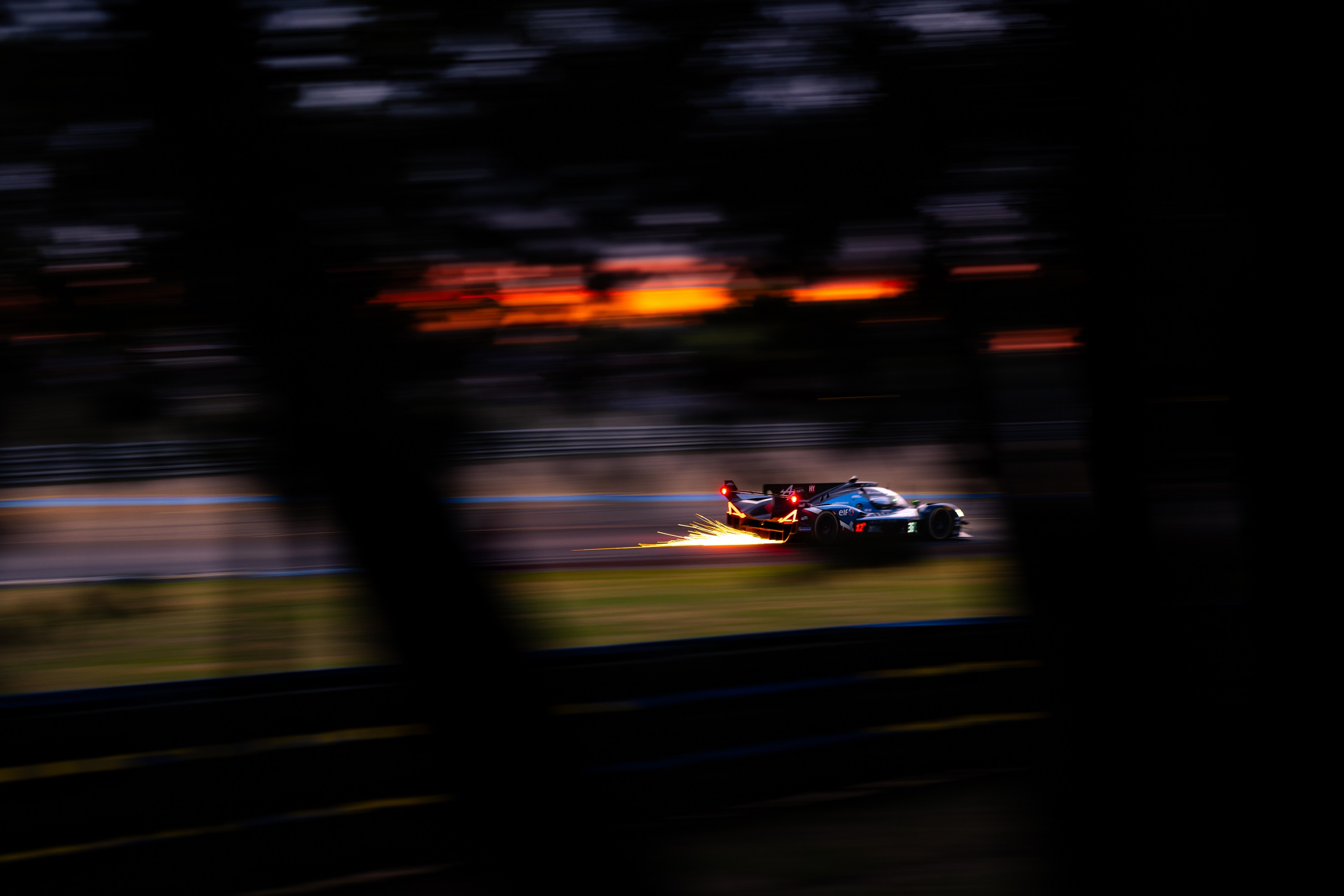 24 HEURES DU MANS 2025 - RACE - SATURDAY | Vezess | Vezess