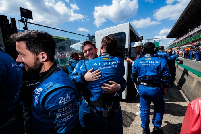 Kulisszatitkok a legbrutálisabb versenyről: nem a pályán zajlik az igazi harc 12