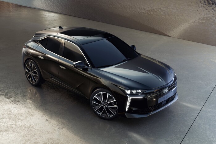 Arcot és nevet cserélt az avantgárd családi SUV