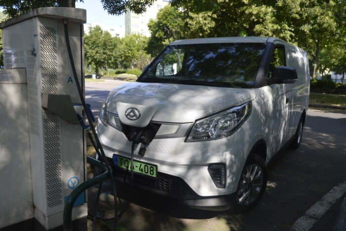 Szerethető különc furgon Kínából 9