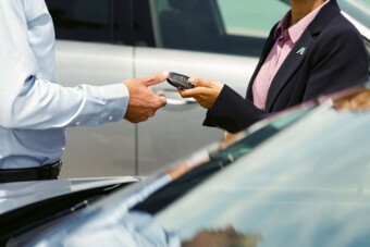 Egyre szerényebb céges autókat kapnak a magyarok