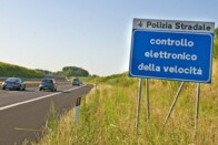 Kiakadt a traffipax a saját esküvőjére száguldó menyasszonytól 1