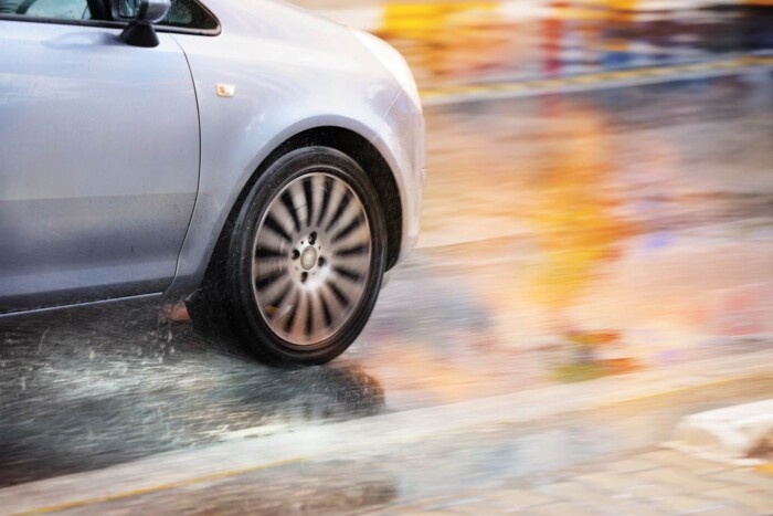 Veszélyes autógumikat találtak szakértők. Itt a lista!