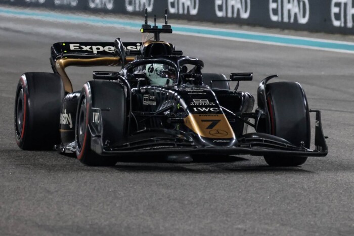 Brad Pitt elhiteti velünk, hogy lenyomná az F1-es mezőnyt