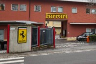 Maga az F1 vezére állt ki a Ferrari-főnök mellett 2