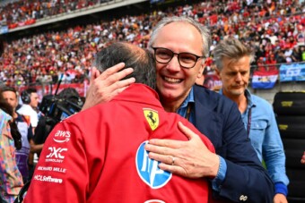 Maga az F1 vezére állt ki a Ferrari-főnök mellett