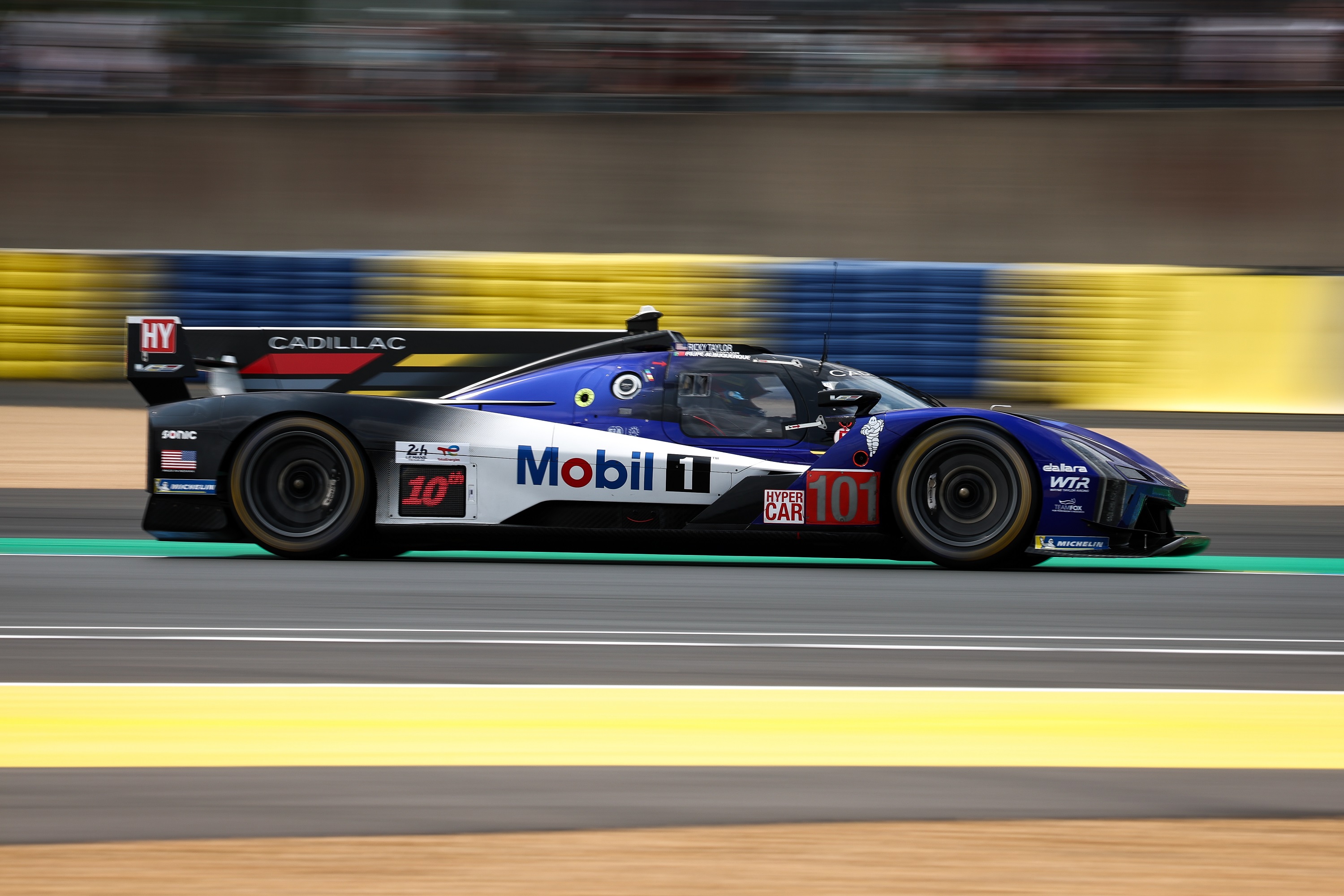 Le Mans 24 Hours - Test Day | Vezess | Vezess