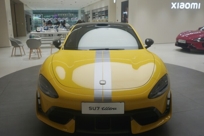 Brutális rekordot állított fel az 1500 lóerős kínai gép