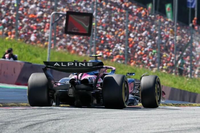 F1: Meghökkentő pilótacserére készül az Alpine