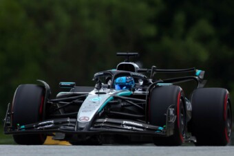 F1: Élen a Mercedes, mérnökcsere Verstappennél
