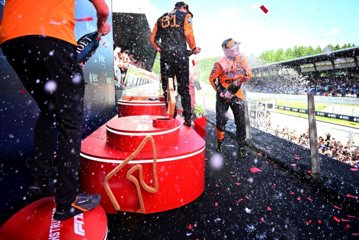 70 év után meglepő arc bukkant fel az F1-dobogón