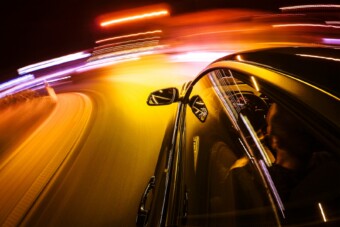 250-nel ment az utcán, 17,5 évig nem vezethet