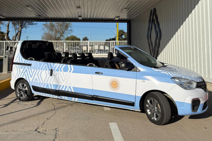 Messi is boldog lenne ebben a különleges autóban