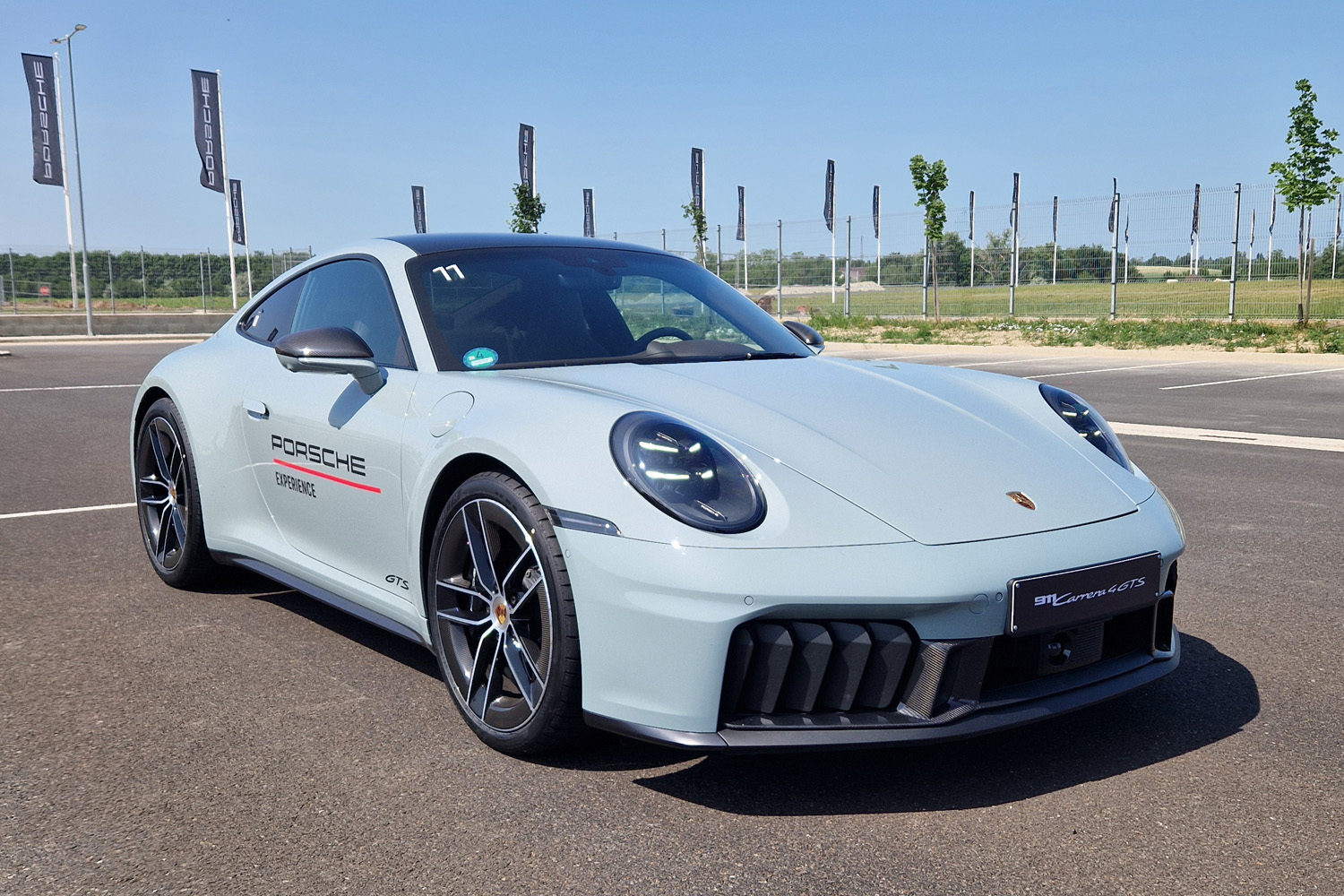 Hibrid Porsche 911? Nagyon üt